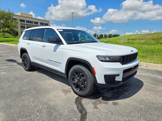 2025 Jeep Grand Cherokee GRAND CHEROKEE L ALTITUDE 4X4