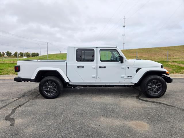 2025 Jeep Gladiator GLADIATOR SPORT S 4X4 2025 Jeep Gladiator GLADIATOR SPORT S 4X4