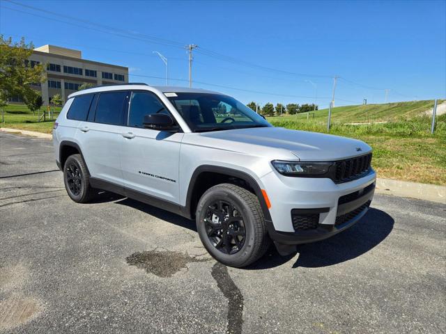 2025 Jeep Grand Cherokee GRAND CHEROKEE L ALTITUDE 4X4 2025 Jeep Grand Cherokee GRAND CHEROKEE L ALTITUDE 4X4