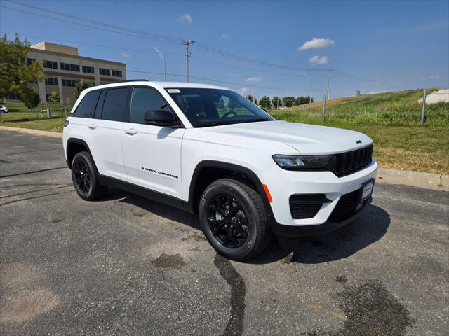 2025 Jeep Grand Cherokee GRAND CHEROKEE ALTITUDE 4X4 2025 Jeep Grand Cherokee GRAND CHEROKEE ALTITUDE 4X4