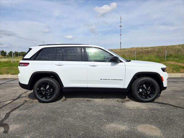 2025 Jeep Grand Cherokee GRAND CHEROKEE ALTITUDE 4X4 2025 Jeep Grand Cherokee GRAND CHEROKEE ALTITUDE 4X4