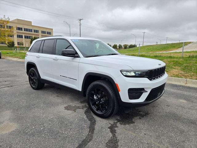2025 Jeep Grand Cherokee GRAND CHEROKEE ALTITUDE 4X4