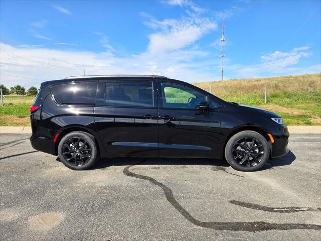 2026 Chrysler Pacifica PACIFICA SELECT AWD 2026 Chrysler Pacifica PACIFICA SELECT AWD