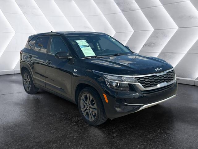 2023 Kia Seltos LX 2023 Kia Seltos LX