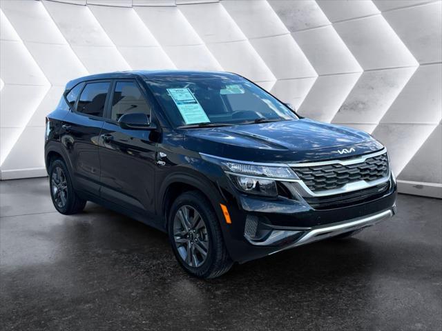 2022 Kia Seltos LX 2022 Kia Seltos LX