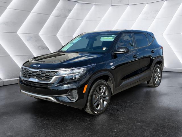 2022 Kia Seltos LX 2022 Kia Seltos LX