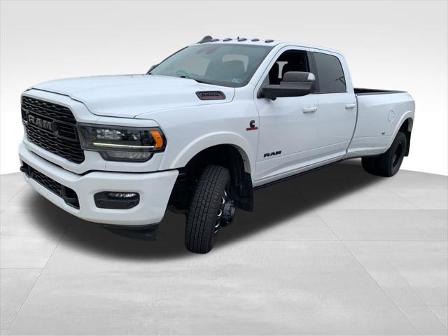 2022 RAM 3500 Limited Crew Cab 4x4 8 Box 2022 RAM 3500 Limited Crew Cab 4x4 8 Box