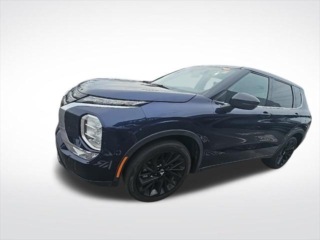 2022 Mitsubishi Outlander Black Edition 2WD 2022 Mitsubishi Outlander Black Edition 2WD