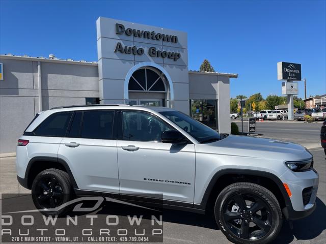 2025 Jeep Grand Cherokee GRAND CHEROKEE ALTITUDE 4X4 2025 Jeep Grand Cherokee GRAND CHEROKEE ALTITUDE 4X4