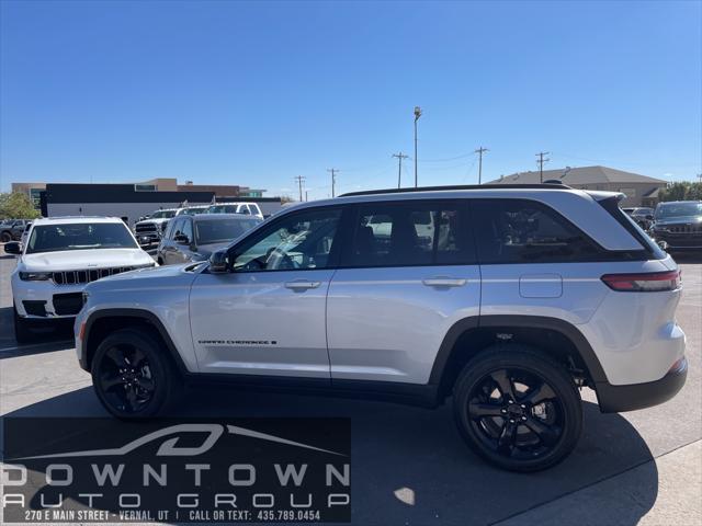 2025 Jeep Grand Cherokee GRAND CHEROKEE ALTITUDE 4X4 2025 Jeep Grand Cherokee GRAND CHEROKEE ALTITUDE 4X4