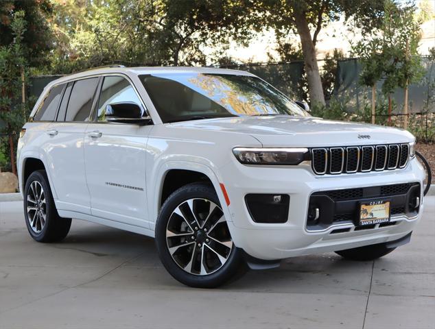 2023 Jeep Grand Cherokee GRAND CHEROKEE OVERLAND 4X2 2023 Jeep Grand Cherokee GRAND CHEROKEE OVERLAND 4X2