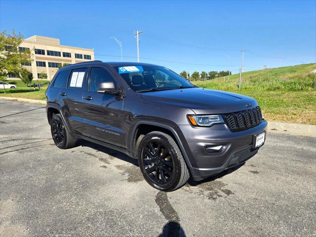 2017 Jeep Grand Cherokee Limited 4x4 2017 Jeep Grand Cherokee Limited 4x4