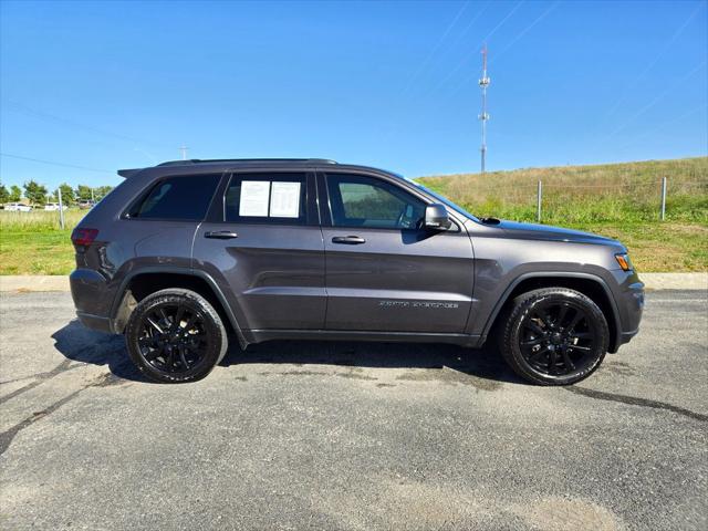 2017 Jeep Grand Cherokee Limited 4x4 2017 Jeep Grand Cherokee Limited 4x4