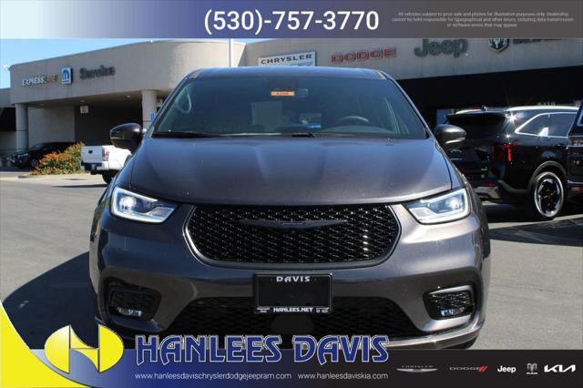 2023 Chrysler Pacifica Hybrid PACIFICA PLUG-IN HYBRID TOURING L