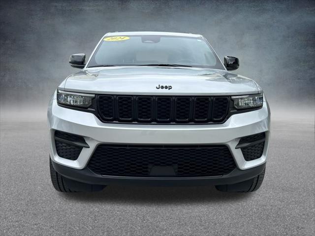 2024 Jeep Grand Cherokee Altitude 4x2