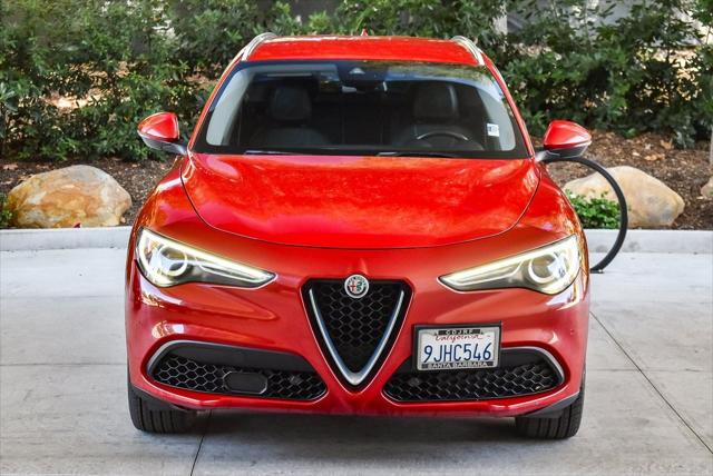 2018 Alfa Romeo Stelvio Ti AWD 2018 Alfa Romeo Stelvio Ti AWD