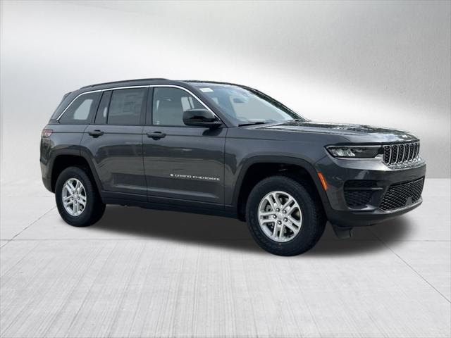 2025 Jeep Grand Cherokee GRAND CHEROKEE LAREDO 4X4
