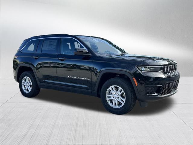 2025 Jeep Grand Cherokee GRAND CHEROKEE LAREDO 4X4