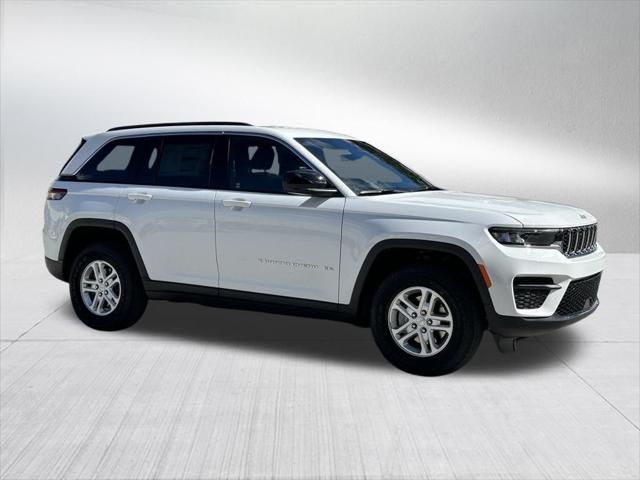 2025 Jeep Grand Cherokee GRAND CHEROKEE LAREDO 4X4