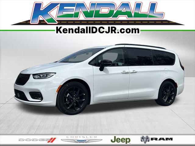 2025 Chrysler Pacifica PACIFICA LIMITED