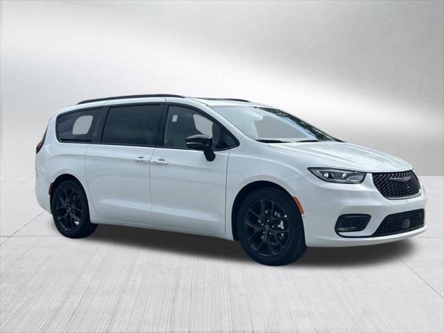 2025 Chrysler Pacifica PACIFICA LIMITED