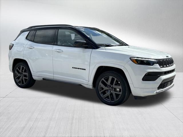 2025 Jeep Compass COMPASS LIMITED 4X4