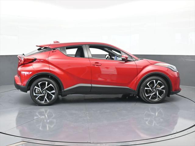2022 Toyota C-HR XLE 2022 Toyota C-HR XLE