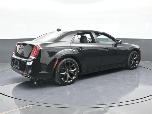 2022 Chrysler 300 Touring