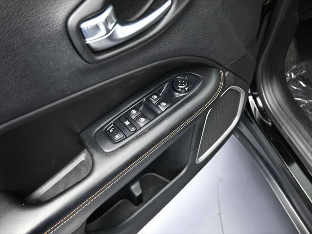 2019 Jeep Compass Latitude FWD 2019 Jeep Compass Latitude FWD