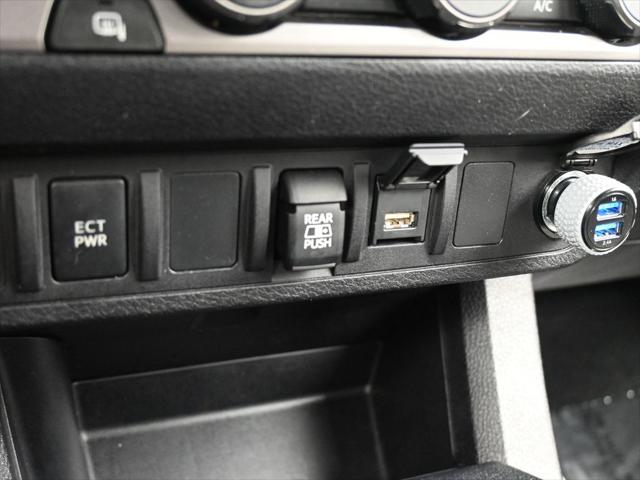 2022 Toyota Tacoma SR5 V6 2022 Toyota Tacoma SR5 V6