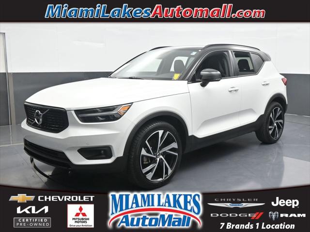 2022 Volvo XC40 T4 R-Design 2022 Volvo XC40 T4 R-Design