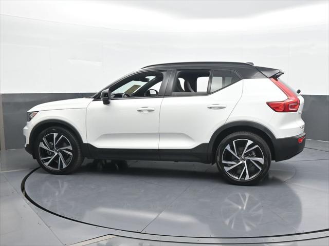 2022 Volvo XC40 T4 R-Design 2022 Volvo XC40 T4 R-Design