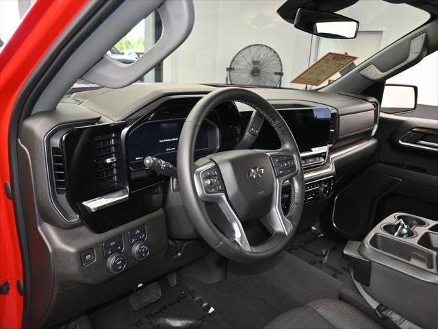 2023 Chevrolet Silverado 1500 4WD Crew Cab Short Bed RST