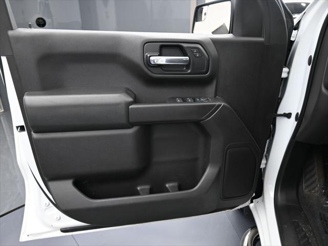2020 Chevrolet Silverado 1500 2WD Crew Cab Short Bed Custom