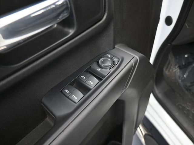 2020 Chevrolet Silverado 1500 2WD Crew Cab Short Bed Custom