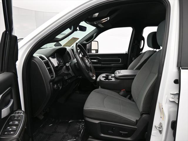 2024 RAM 2500 Big Horn Crew Cab 4x4 64 Box