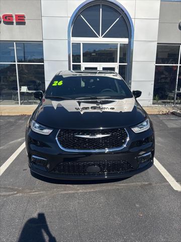 2026 Chrysler Pacifica PACIFICA SELECT AWD