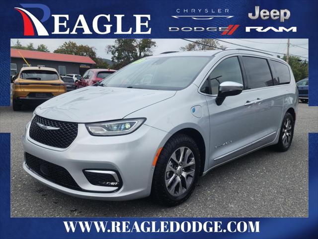 2023 Chrysler Pacifica Hybrid Pinnacle