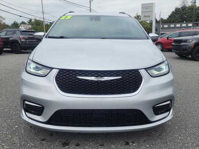 2023 Chrysler Pacifica Hybrid Pinnacle