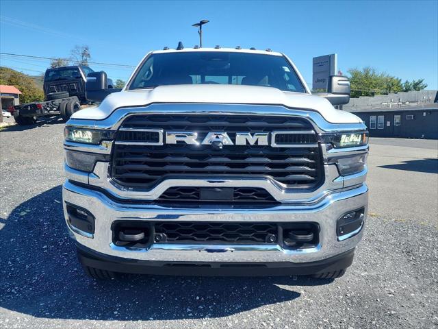 2026 RAM Ram 2500 RAM 2500 TRADESMAN CREW CAB 4X4 64 BOX