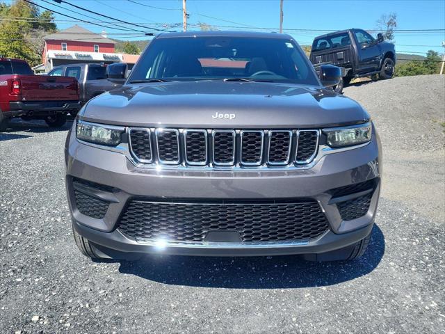 2025 Jeep Grand Cherokee GRAND CHEROKEE LAREDO X 4X4 2025 Jeep Grand Cherokee GRAND CHEROKEE LAREDO X 4X4