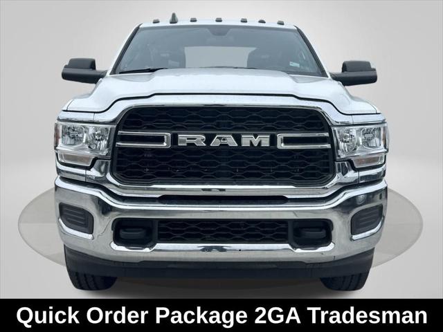 2022 RAM 3500 Tradesman Crew Cab 4x4 8 Box 2022 RAM 3500 Tradesman Crew Cab 4x4 8 Box