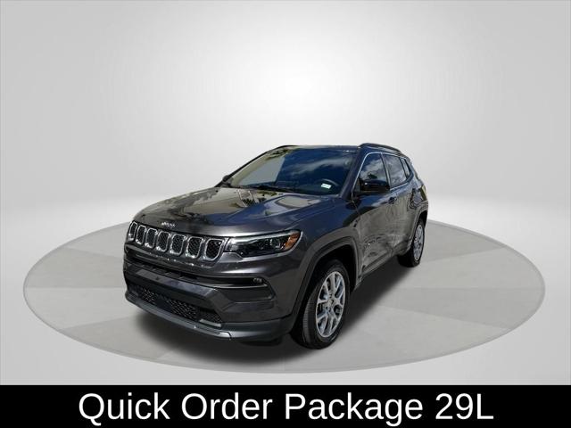 2024 Jeep Compass Latitude Lux FWD