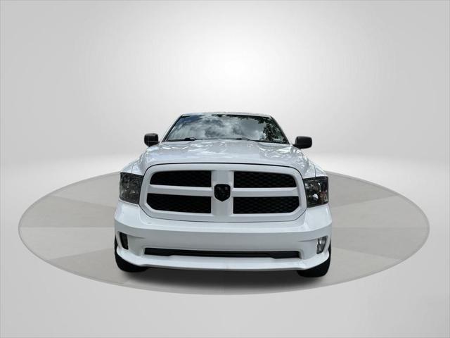 2017 RAM 1500 Express Crew Cab 4x2 57 Box 2017 RAM 1500 Express Crew Cab 4x2 57 Box