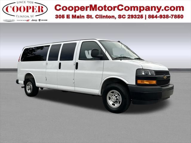 2025 Chevrolet Express Passenger RWD 3500 Extended Wheelbase LS 2025 Chevrolet Express Passenger RWD 3500 Extended Wheelbase LS