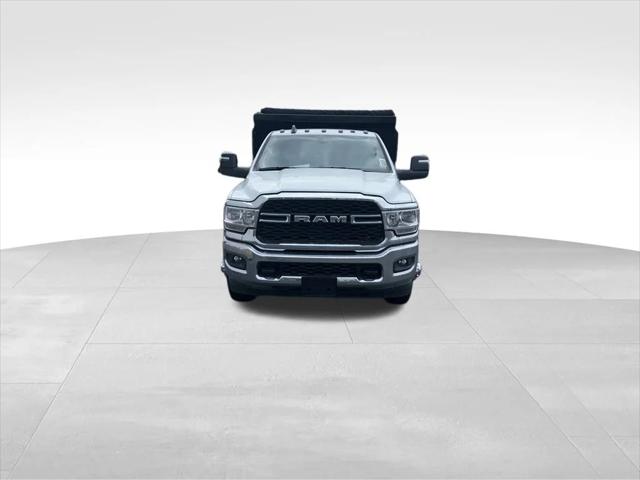 2024 RAM Ram 3500 Chassis Cab RAM 3500 TRADESMAN CREW CAB CHASSIS 4X4 60 CA