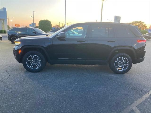 2024 Jeep Grand Cherokee 4xe GRAND CHEROKEE TRAILHAWK 4xe 2024 Jeep Grand Cherokee 4xe GRAND CHEROKEE TRAILHAWK 4xe