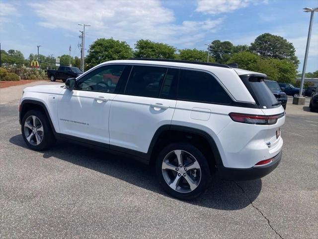 2024 Jeep Grand Cherokee 4xe GRAND CHEROKEE 4xe 2024 Jeep Grand Cherokee 4xe GRAND CHEROKEE 4xe