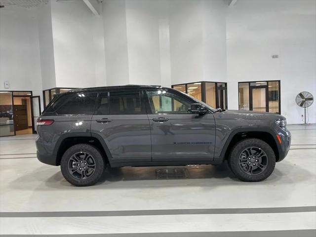 2024 Jeep Grand Cherokee 4xe GRAND CHEROKEE TRAILHAWK 4xe 2024 Jeep Grand Cherokee 4xe GRAND CHEROKEE TRAILHAWK 4xe