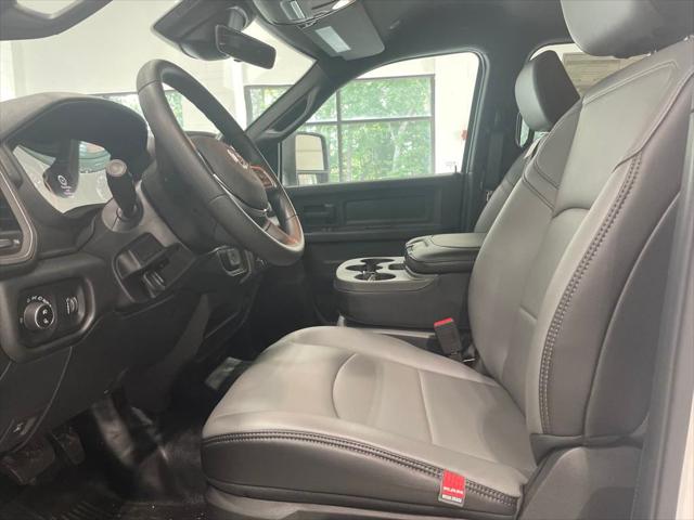 2025 RAM Ram 2500 RAM 2500 TRADESMAN CREW CAB 4X4 8 BOX